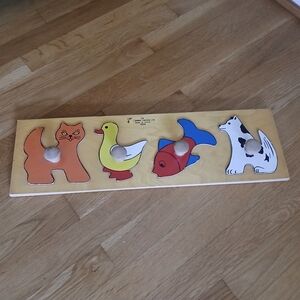 Wooden Doron layeled Animals big knobs used